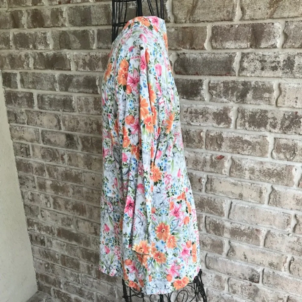 J Jill Floral Blouse Full front button 3/4 Sleeves - Picture 5 of 8